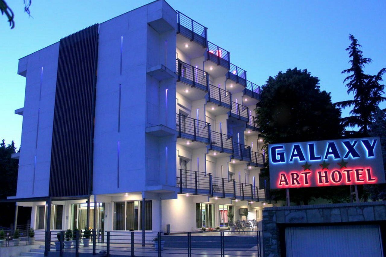 Galaxy Art Hotel オライオカストロ エクステリア 写真